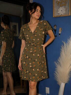 Dee Elly Olive Floral Faux Wrap Dress M Boho Flutter Sleeve Mini Dress